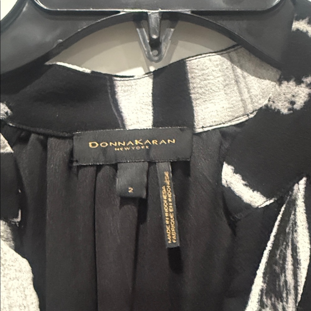 Donna Karan Black and White Long Sleeve Dress - Picture 3 of 6
